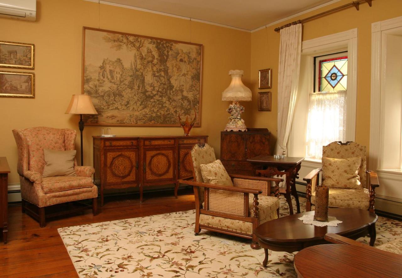 לינה וארוחת בוקר מפלי הניאגרה Grand Victorian מראה חיצוני תמונה